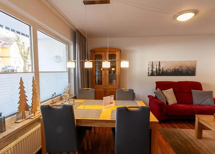 Bergrast Mit Balkon Браунлаге