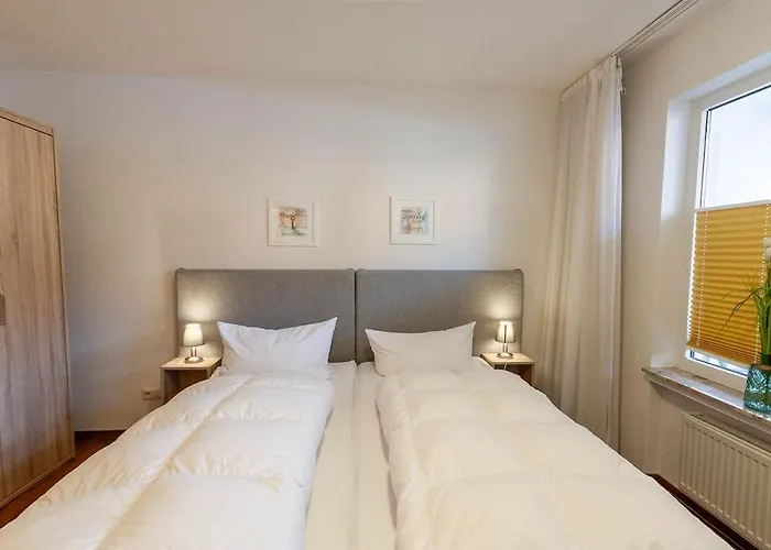 Bergrast Mit Balkon Браунлаге